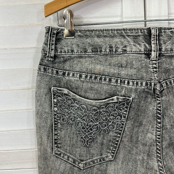 Chico’s Bootcut Jeans Size 0.5 (6) Ultimate Fit Barely Flare Denim - Picture 8 of 16